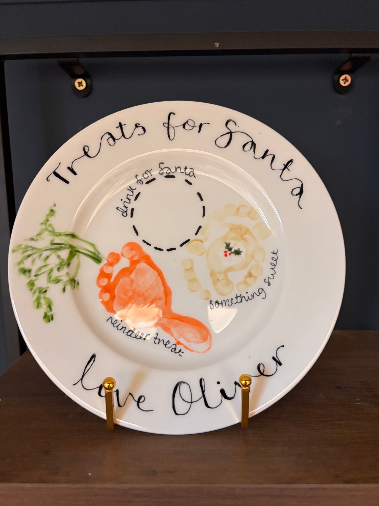 ITEM RESERVE - Little Prints Autumn Deals - Christmas Plate for GB 20